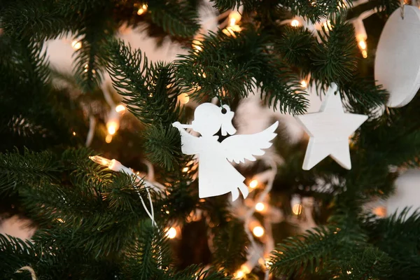 Árbol Navidad Con Decoraciones —  Fotos de Stock