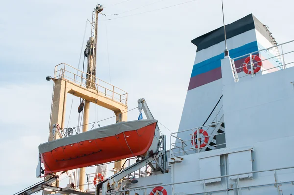 Rettungsboot auf dem Schiff, Baltiysk, Russland — Stockfoto