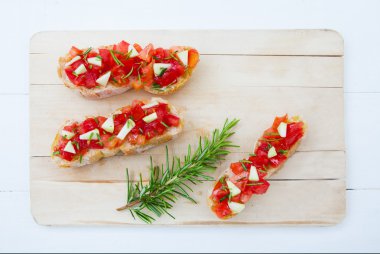 İtalyan bruschetta 