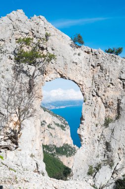 Sardinya doğal kemer