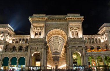 Milano 'daki Vittorio Emanuele Galerisi