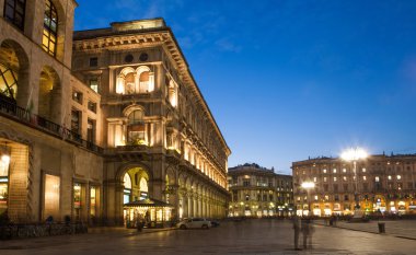 Duomo sqaure gece