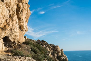 Cagliari kayalarda