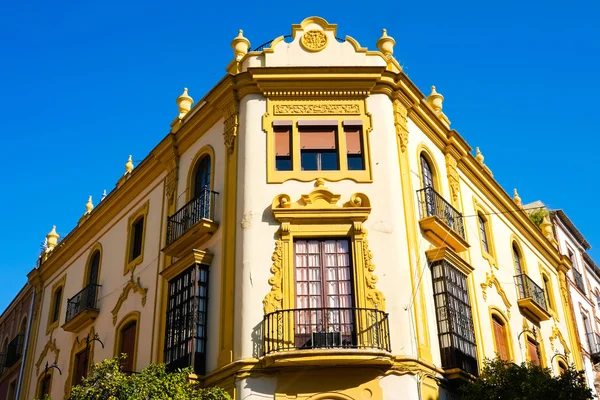 Edificio en Sevilla — Foto de Stock