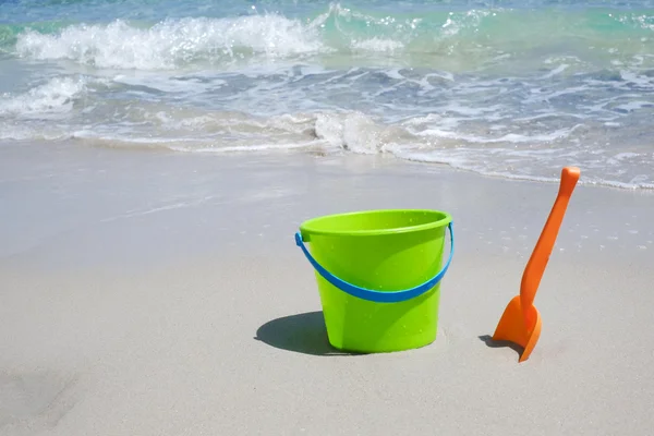 Bucket and shovel — Stock Photo, Image