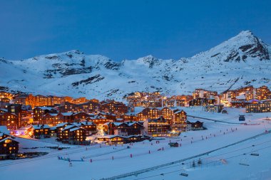Val Thorens by night clipart