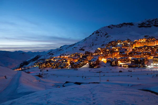 Val Thorens v noci — Stock fotografie