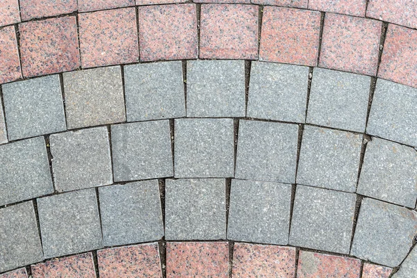 Detalj av trottoaren, fodrad med keramiska granit kvadrat kakel — Stockfoto