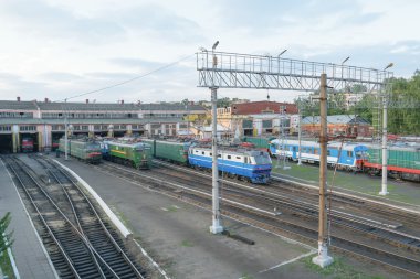 Orel (Rusya) 19 Haziran 2015 - lokomotifler için tamir ve elektrikli lokomotifler, dizel lokomotifler ve tren demiryolu deposu