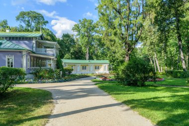 Müze-Emlak Spasskoe-Lutovinovo Ivan Turgenev, orta kısmında