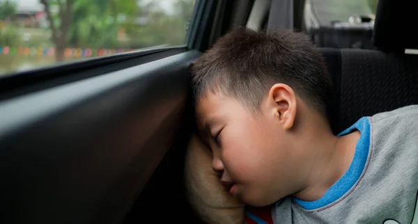 Anak Tidur Mobil Anak Merasa Sakit Tidur Kursi Mobil — Stok Foto