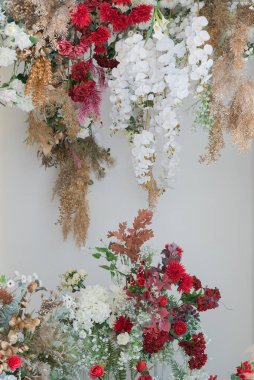 Düğün dekorasyonu çiçek arkaplanı, renkli arka plan, taze gül,