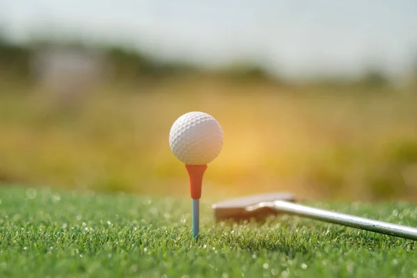 Golf Bollar Konstgräs Med Suddig Bakgrund — Stockfoto