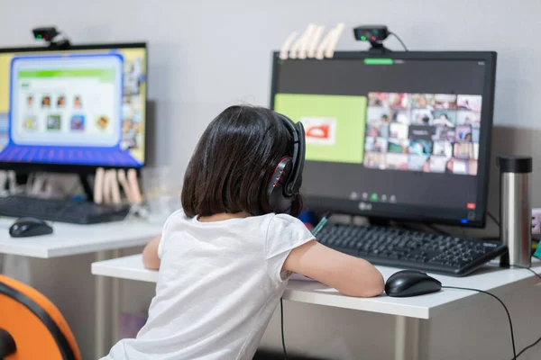 Asian Children Learning Online Computer Home Schoo — Stock Photo, Image