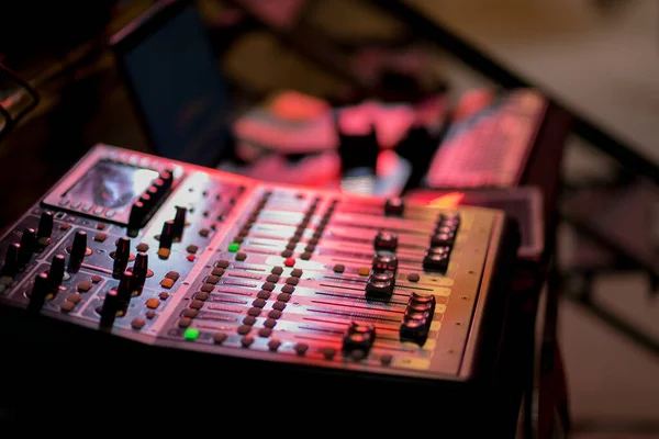 Sound Check Concert Mixer Control Music Engineer Backstage — Stock Photo, Image