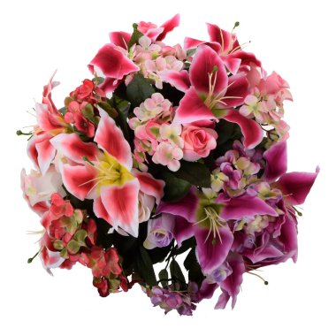 Beyaz arkaplanda izole edilmiş bir buket yapay çiçek. 