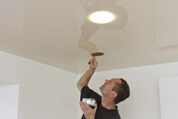 Master düzgünce spot ayarlar.