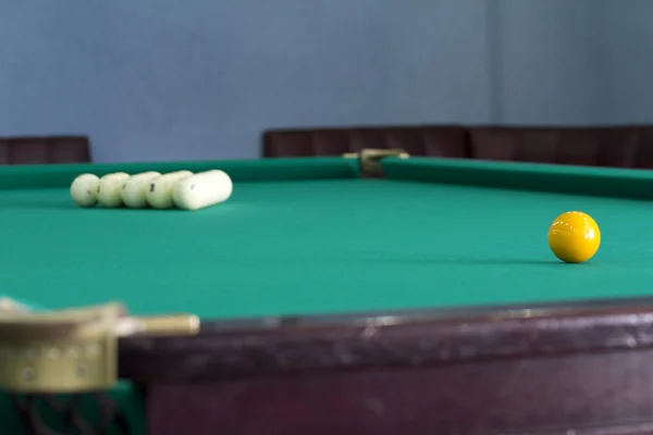 Large pool table for Russian billiards with balls on the table. — Stock Photo, Image