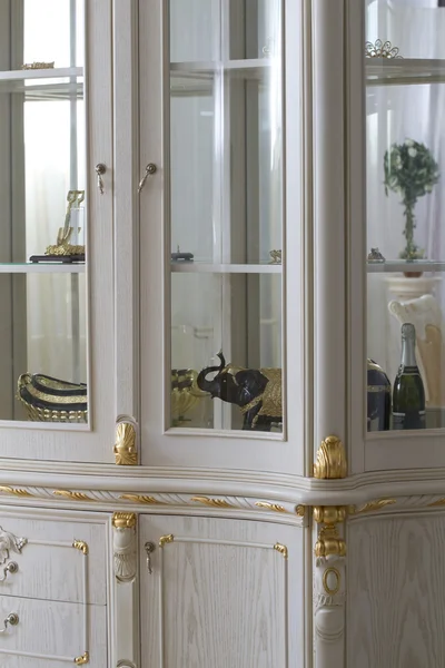 Büfe klasik tarzın cephe parçası.