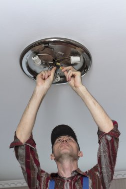 Tavan Lambası temas yalıtım elektrik.