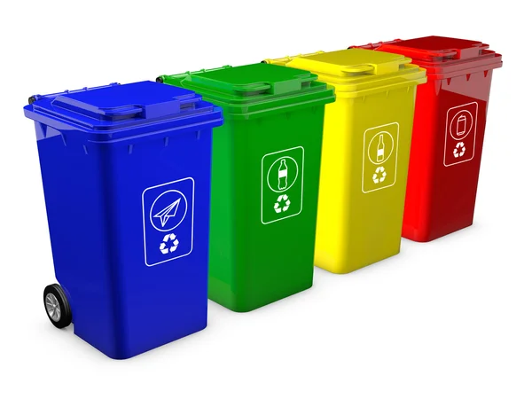 Papeleras de reciclaje coloridas aisladas sobre fondo blanco — Foto de Stock