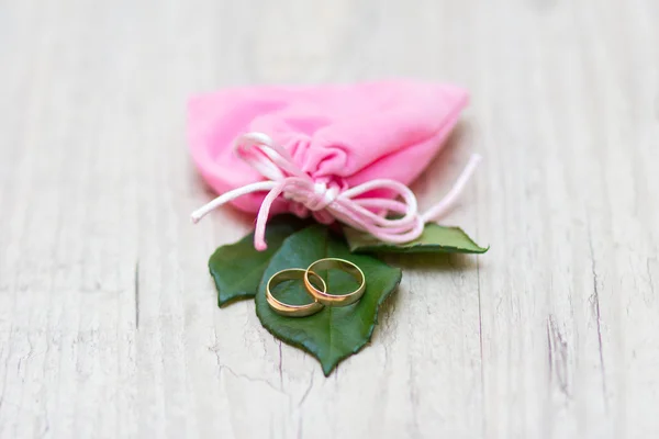 Wedding rings — Stock Photo, Image