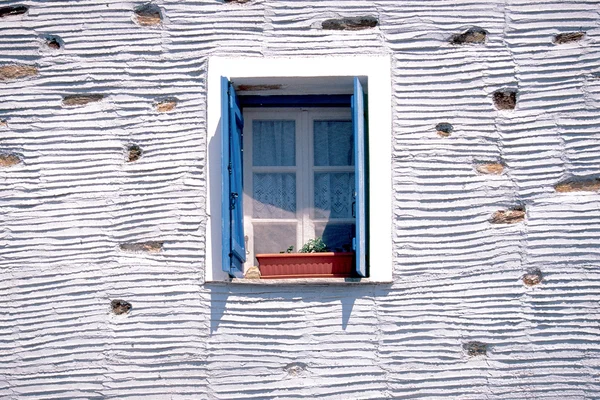 Hausfenster der Kykladen — Stockfoto