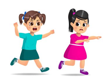 Şirin kız kızgındı ve korkmuş arkadaşını kovalıyordu. beyaz arkaplanda izole