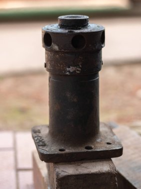 Eski demir araç kaldırma krikosu