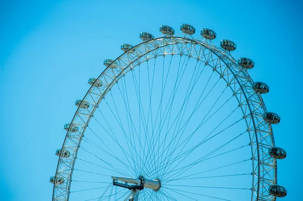 Looking Ferris Wheel Slowly Moves Sky — Stock Photo, Image