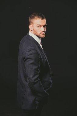 Modeli. Bir iş takım elbiseli bir adam. Ben düşündüm.