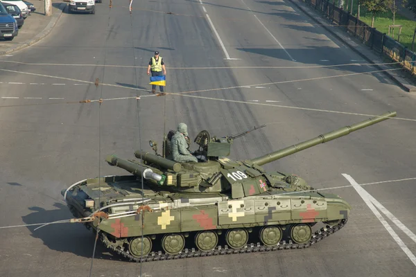 KYIV, UCRANIA 22 de agosto de 2016. El ensayo de los militares p — Foto de Stock