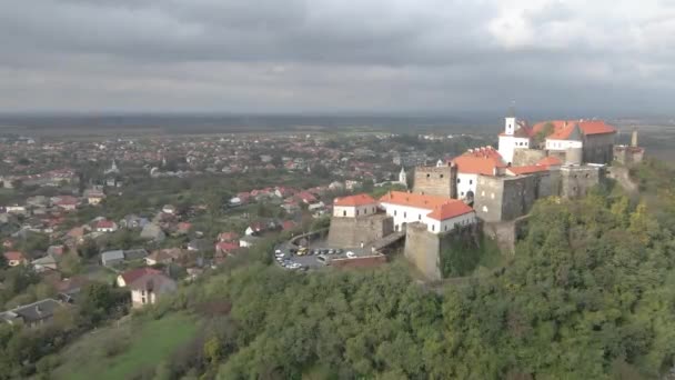 Castle Hrad Palanok Mukachevo Ukrajina Letecký Pohled — Stock video