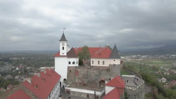 Burg Schloss Palanok Mukatschewo Ukraine Luftaufnahme — Stockvideo