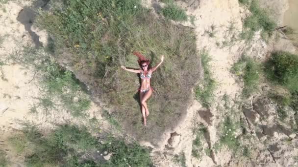 Sunbathe Woman Bathing Suit Sunbathes Sandy Mountain Middle Steppe Aerial — Stock Video