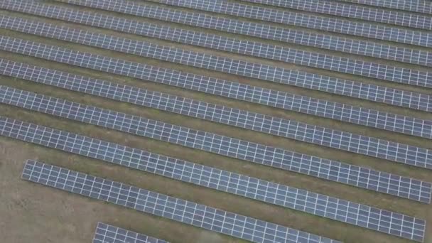 Painel Solar Painéis Solares Geram Eletricidade Vista Aérea — Vídeo de Stock