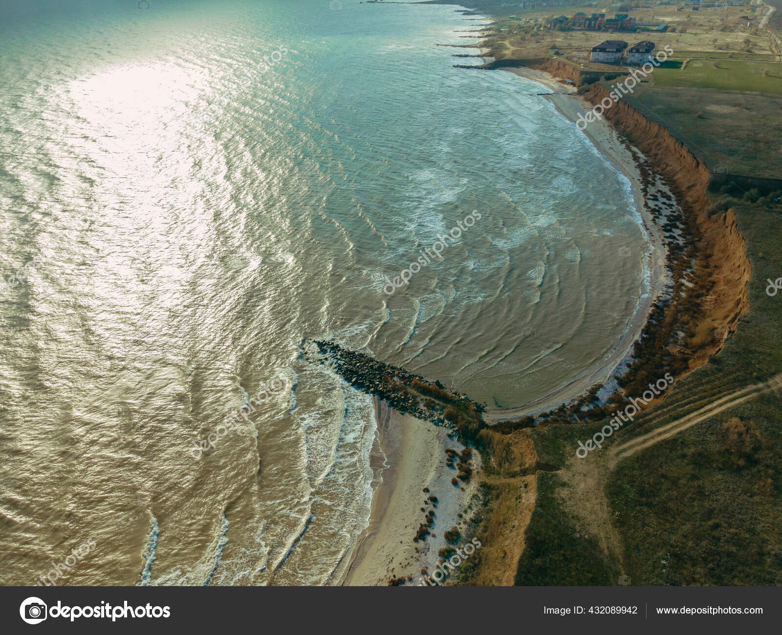 краснодарский край должанская коса азовское море. над акваторией азовского моря. азовское море фото пляжей. над акваторией азовского моря. азовское море приморско-ахтарск.