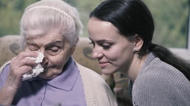 Grandmother Granddaughter Granddaughter Came Visit Her Grandmother — Stock Video