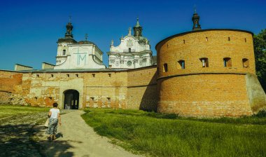 Kale. Carmelite Manastırı 'nın kalesi. Berdichev. Ukrayna.
