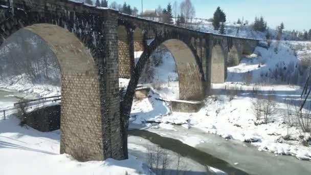 Puente Del Viaducto Pueblo Vorokhta Ucrania Vista Aérea — Vídeos de Stock