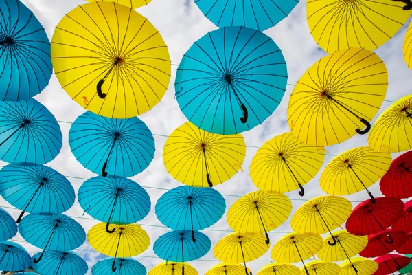 Guarda-chuvas multicoloridos — Fotografia de Stock
