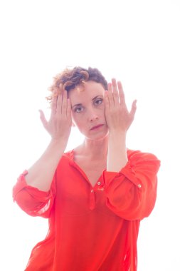 Bir kız portresi. Duygu: üzüntü