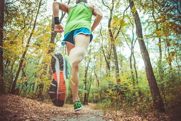 Zapatos de correr de banda de rodadura —  Fotos de Stock