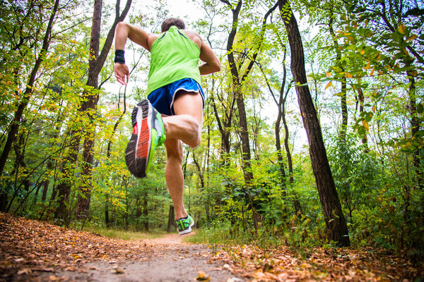 Tread running shoes