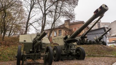 Yeraltı sığınağında. 