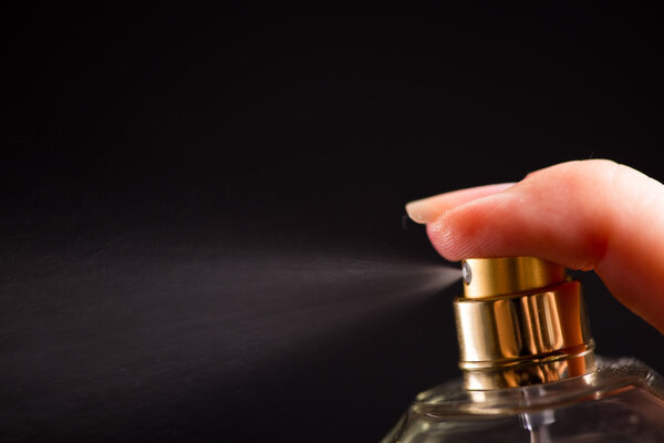 Женские ароматы. ароматный запах
