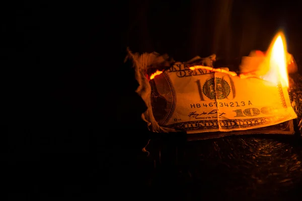 One hundred dollar bill on fire — Stock Photo, Image