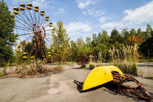 Зона отчуждения. Чернобыль. Припять. Украина. Children 's entertai — стоковое фото