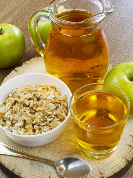 Fresh apple juice — Stock Photo, Image