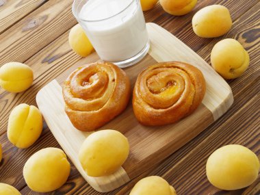 kayısı ve süt ile rulo 